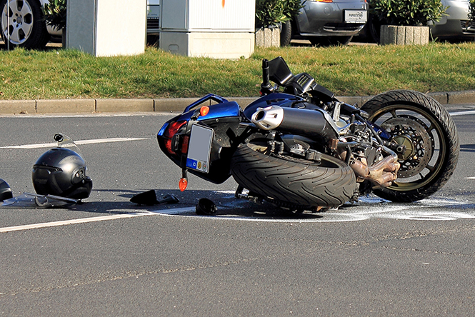 バイクにドライブレコーダーを取り付けて、安心・安全に春のツーリング